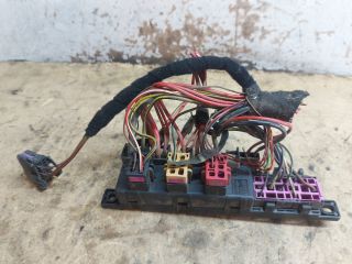 bontott VW PASSAT B5 Biztosítéktábla Motortér