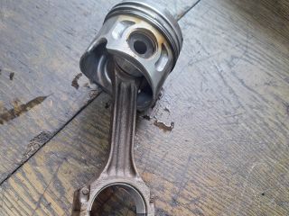 bontott VW PASSAT B5 Dugattyú és Hajtókar