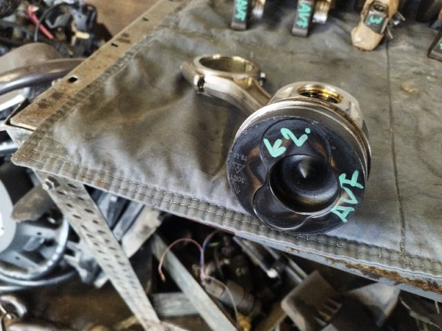 bontott VW PASSAT B5 Dugattyú és Hajtókar