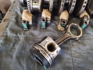 bontott VW PASSAT B5 Dugattyú és Hajtókar