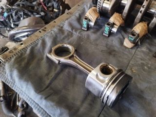 bontott VW PASSAT B5 Dugattyú és Hajtókar