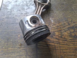 bontott VW PASSAT B5 Dugattyú és Hajtókar