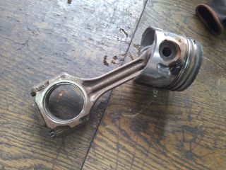 bontott VW PASSAT B5 Dugattyú és Hajtókar