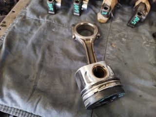 bontott VW PASSAT B5 Dugattyú és Hajtókar