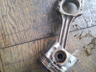 bontott VW PASSAT B5 Dugattyú és Hajtókar