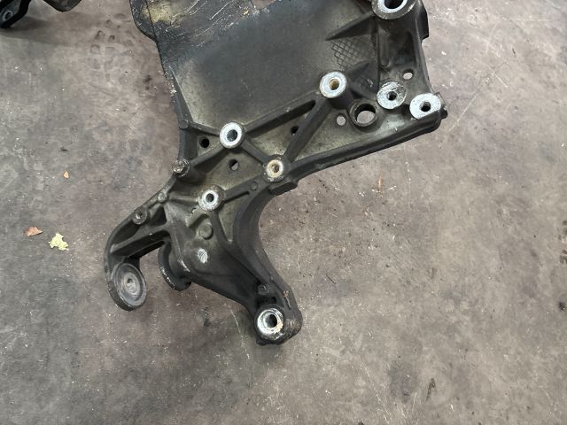 bontott VW PASSAT B5 Első Bölcső