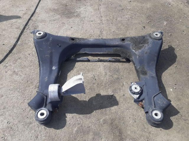 bontott VW PASSAT B5 Első Bölcső