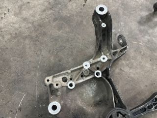 bontott VW PASSAT B5 Első Bölcső