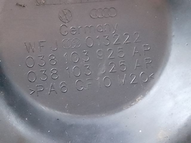 bontott VW PASSAT B5 Felső Motorburkolat