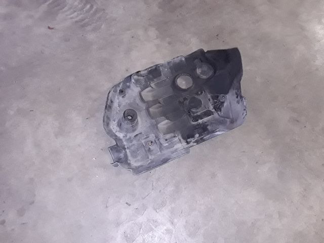 bontott VW PASSAT B5 Felső Motorburkolat