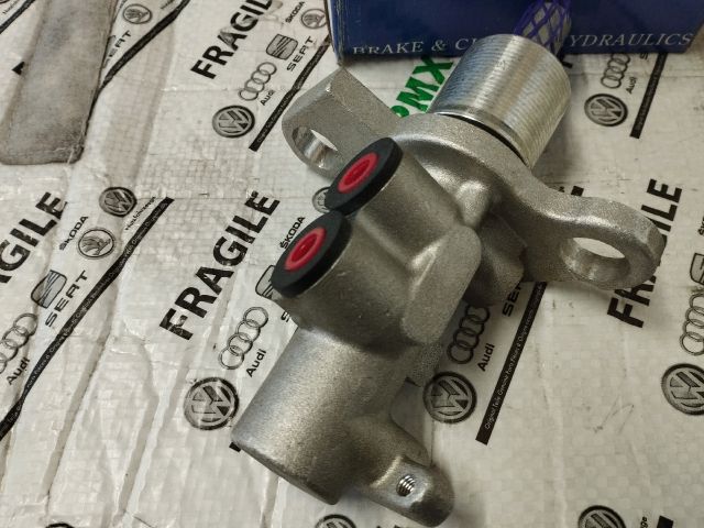 bontott VW PASSAT B5 Főfékhenger