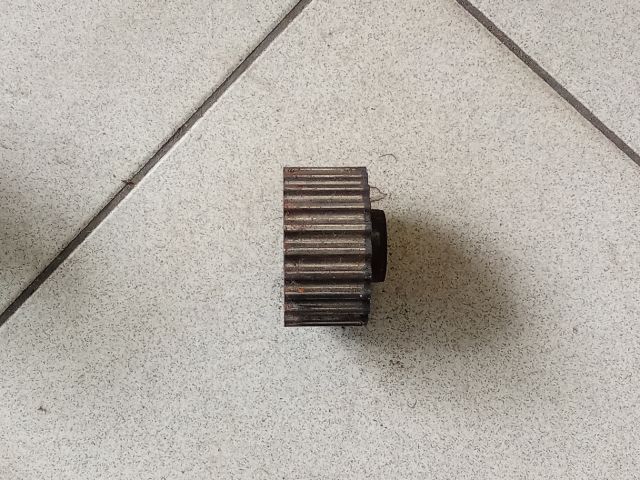 bontott VW PASSAT B5 Főtengely Bordáskerék / Lánckerék