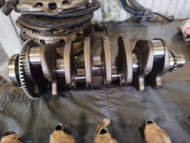 bontott VW PASSAT B5 Főtengely Csapágysorral