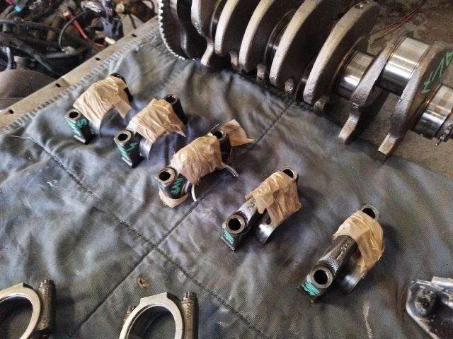 bontott VW PASSAT B5 Főtengely Csapágysorral