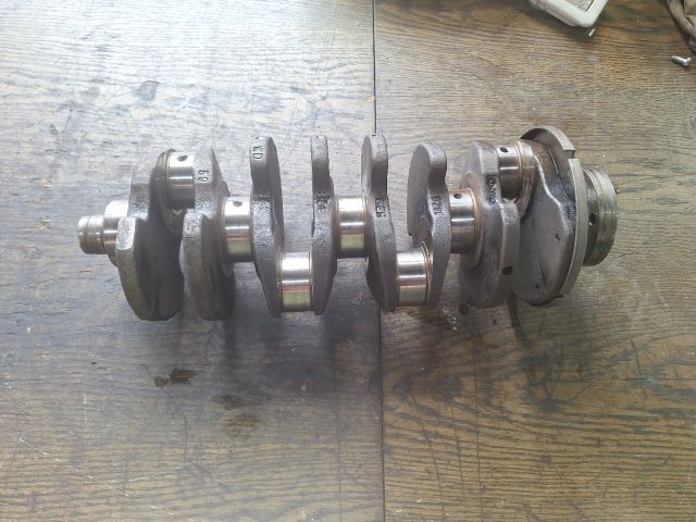 bontott VW PASSAT B5 Főtengely (Magában)