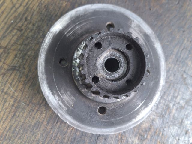 bontott VW PASSAT B5 Főtengely Szíjtárcsa