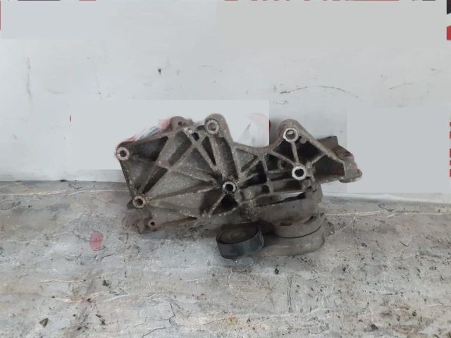 bontott VW PASSAT B5 Generátor Tartó Bak