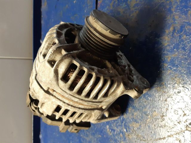 bontott VW PASSAT B5 Generátor