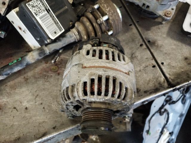 bontott VW PASSAT B5 Generátor