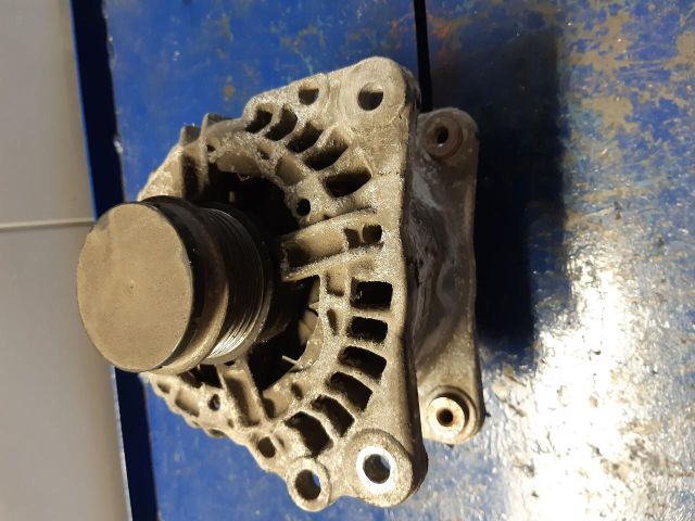 bontott VW PASSAT B5 Generátor