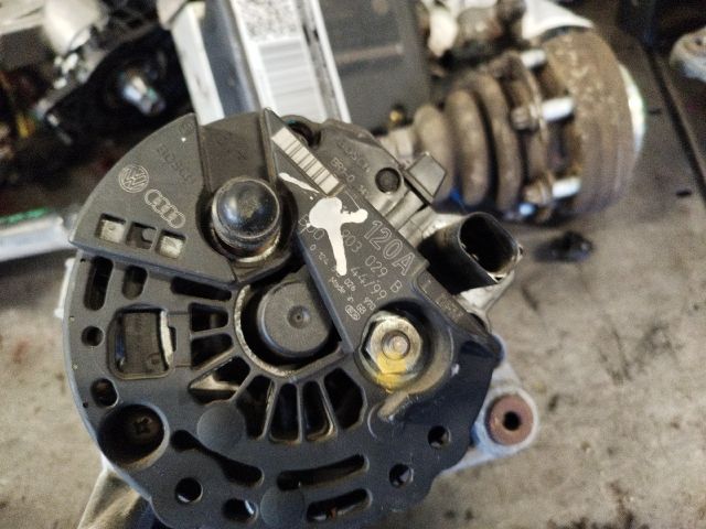 bontott VW PASSAT B5 Generátor