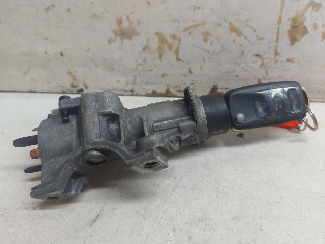 bontott VW PASSAT B5 Gyújtáskapcsoló Házzal