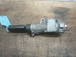 bontott VW PASSAT B5 Gyújtáskapcsoló Házzal