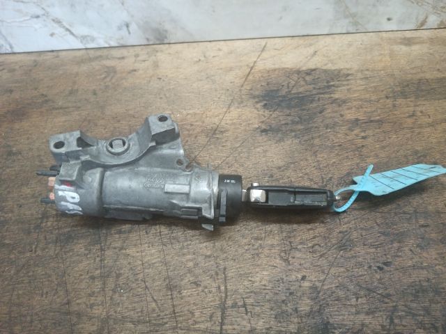 bontott VW PASSAT B5 Gyújtáskapcsoló Házzal