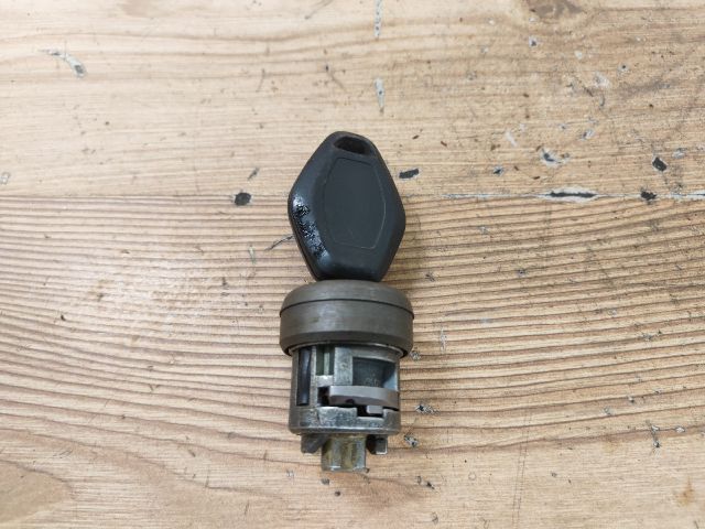 bontott VW PASSAT B5 Gyújtáskapcsoló