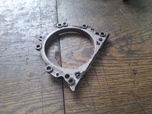 bontott VW PASSAT B5 Hátsó Főtengely Szimmeringház