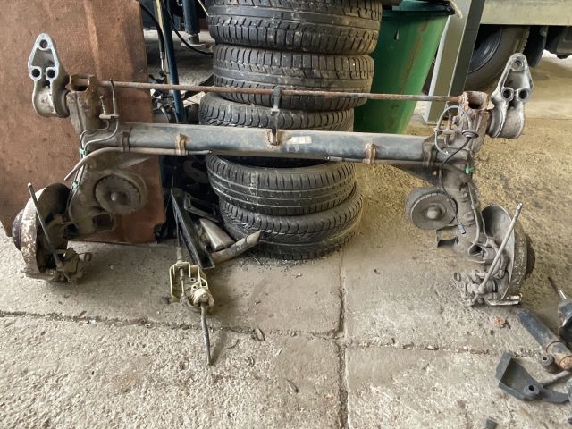 bontott VW PASSAT B5 Hátsó Híd (Tárcsafékes)