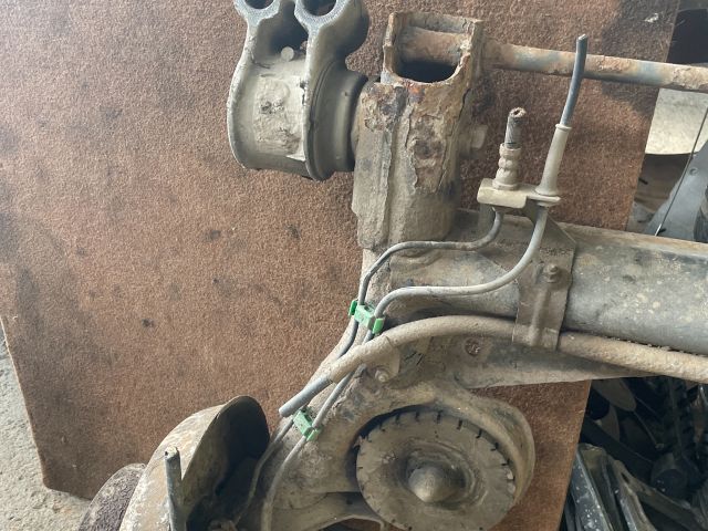 bontott VW PASSAT B5 Hátsó Híd (Tárcsafékes)