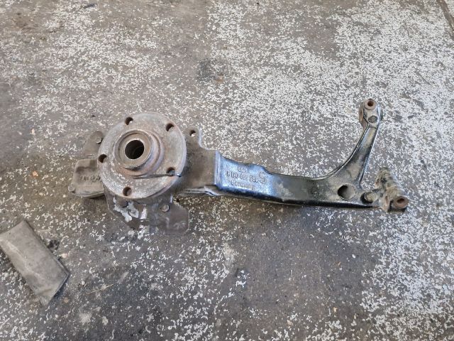 bontott VW PASSAT B5 Jobb első Csonkállvány Kerékaggyal