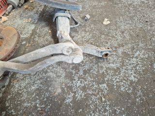 bontott VW PASSAT B5 Jobb első Csonkállvány Kerékaggyal