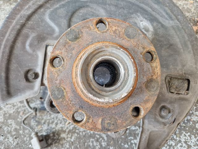 bontott VW PASSAT B5 Jobb első Csonkállvány Kerékaggyal