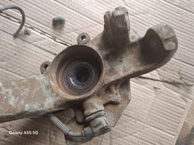 bontott VW PASSAT B5 Jobb első Csonkállvány Kerékaggyal