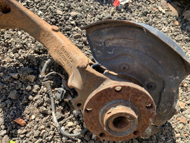 bontott VW PASSAT B5 Jobb első Csonkállvány Kerékaggyal