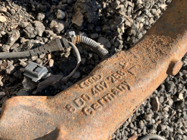 bontott VW PASSAT B5 Jobb első Csonkállvány Kerékaggyal