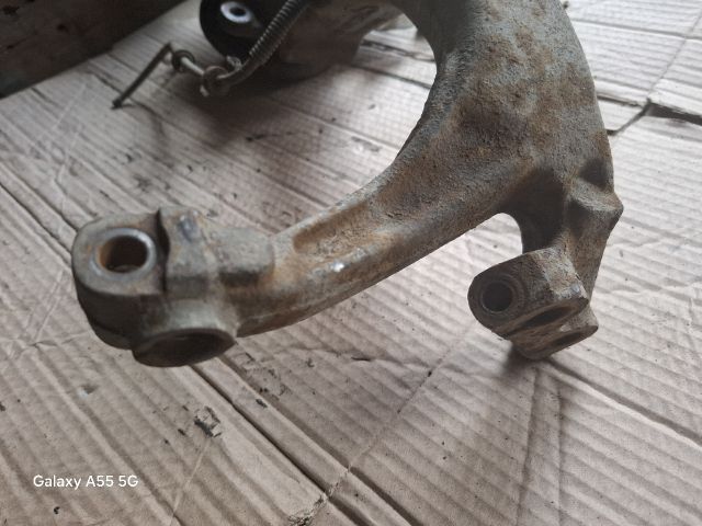 bontott VW PASSAT B5 Jobb első Csonkállvány Kerékaggyal