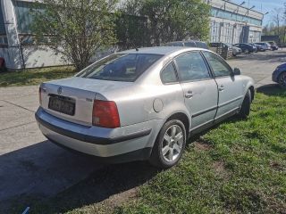 bontott VW PASSAT B5 Jobb első Csonkállvány Kerékaggyal