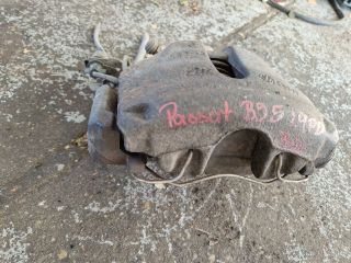 bontott VW PASSAT B5 Jobb első Féknyereg Munkahengerrel