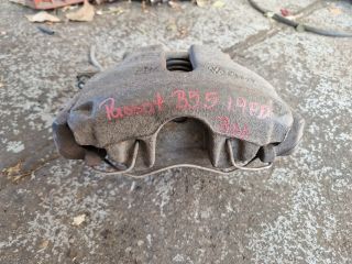 bontott VW PASSAT B5 Jobb első Féknyereg Munkahengerrel