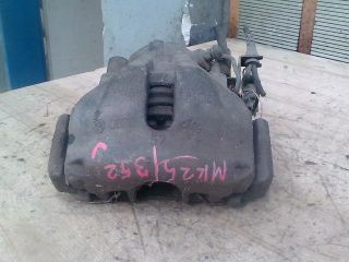 bontott VW PASSAT B5 Jobb első Féknyereg Munkahengerrel