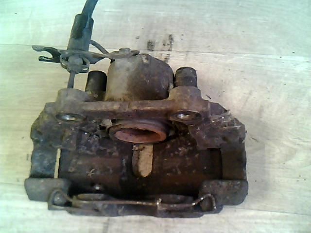 bontott VW PASSAT B5 Jobb első Féknyereg Munkahengerrel