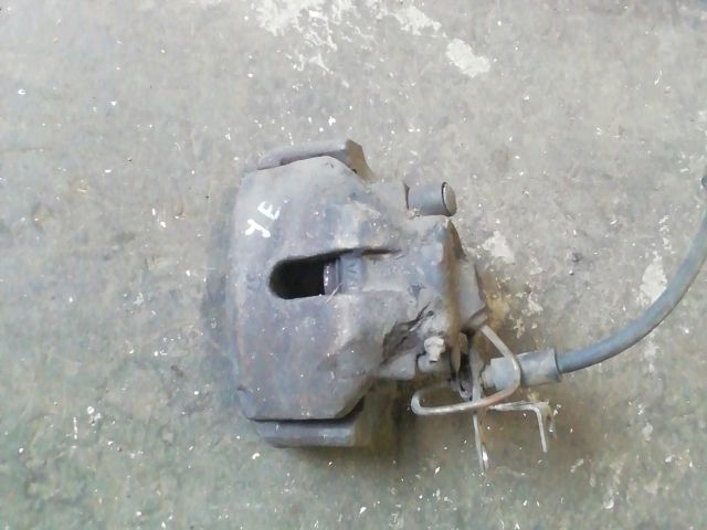 bontott VW PASSAT B5 Jobb első Féknyereg Munkahengerrel