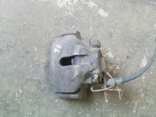 bontott VW PASSAT B5 Jobb első Féknyereg Munkahengerrel