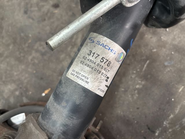 bontott VW PASSAT B5 Jobb első Gólyaláb (Lengécsillapító, Rugó)