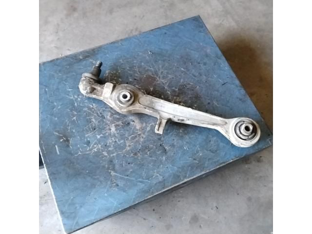 bontott VW PASSAT B5 Jobb első Lengőkar