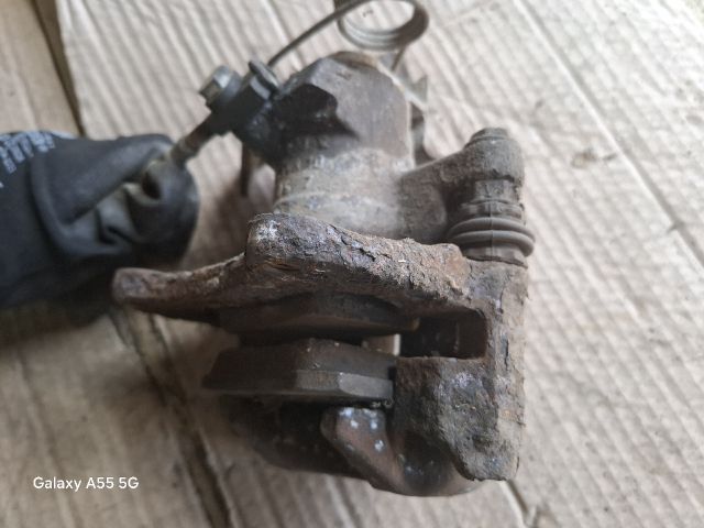 bontott VW PASSAT B5 Jobb hátsó Féknyereg Munkahengerrel