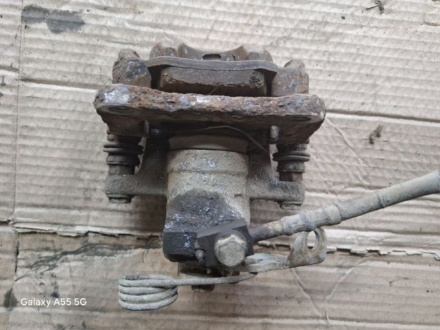 bontott VW PASSAT B5 Jobb hátsó Féknyereg Munkahengerrel